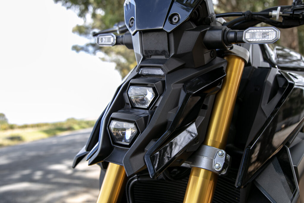 The GSX-S1000 does look menacing and intimidating, especially with those double stacked headlights.