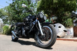 nsanity Prevails – Strap a very old Ford engine into a less old Guzzi frame they said…