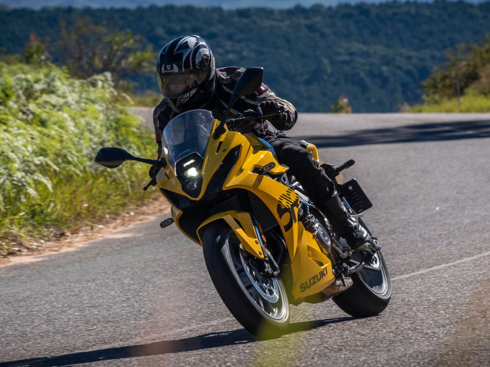 Suzuki GSX 8-R - First Ride - Beating the Jozi Winter FIRST RIDE REVIEW SOUTH AFRICA