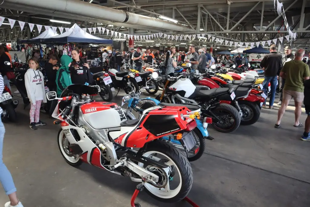 1000 bike show