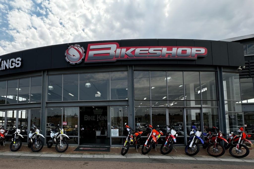 Bikeshop Rivonia takes on the Kawasaki franchise.