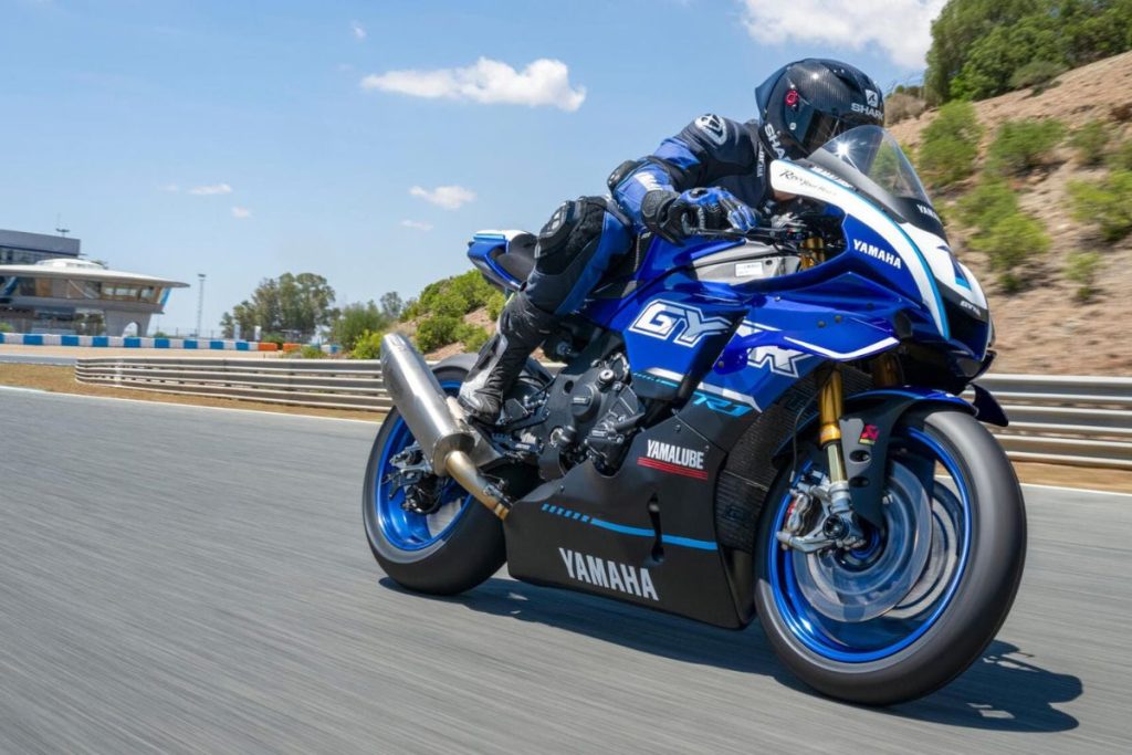 Yamaha R1