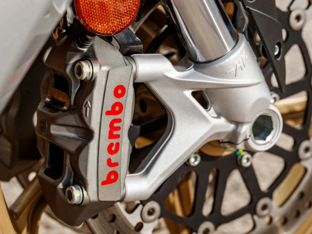 superveloce-800-brembo