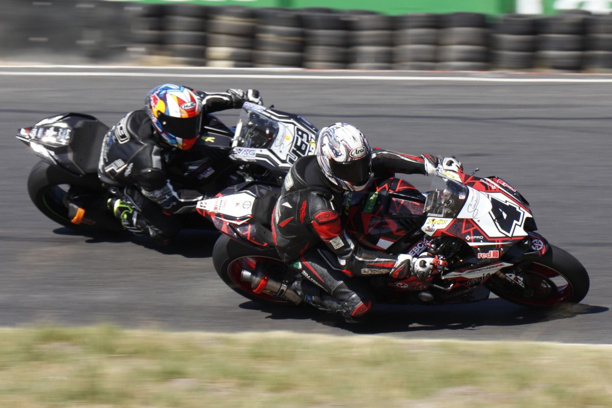 ZX-10 Cup Round 1.