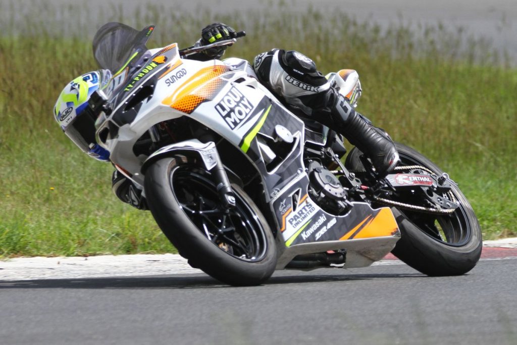 Red Star Raceway Social Racing