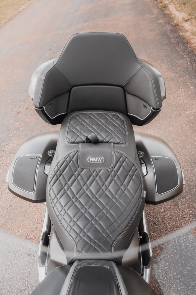 BMW R18 Continental