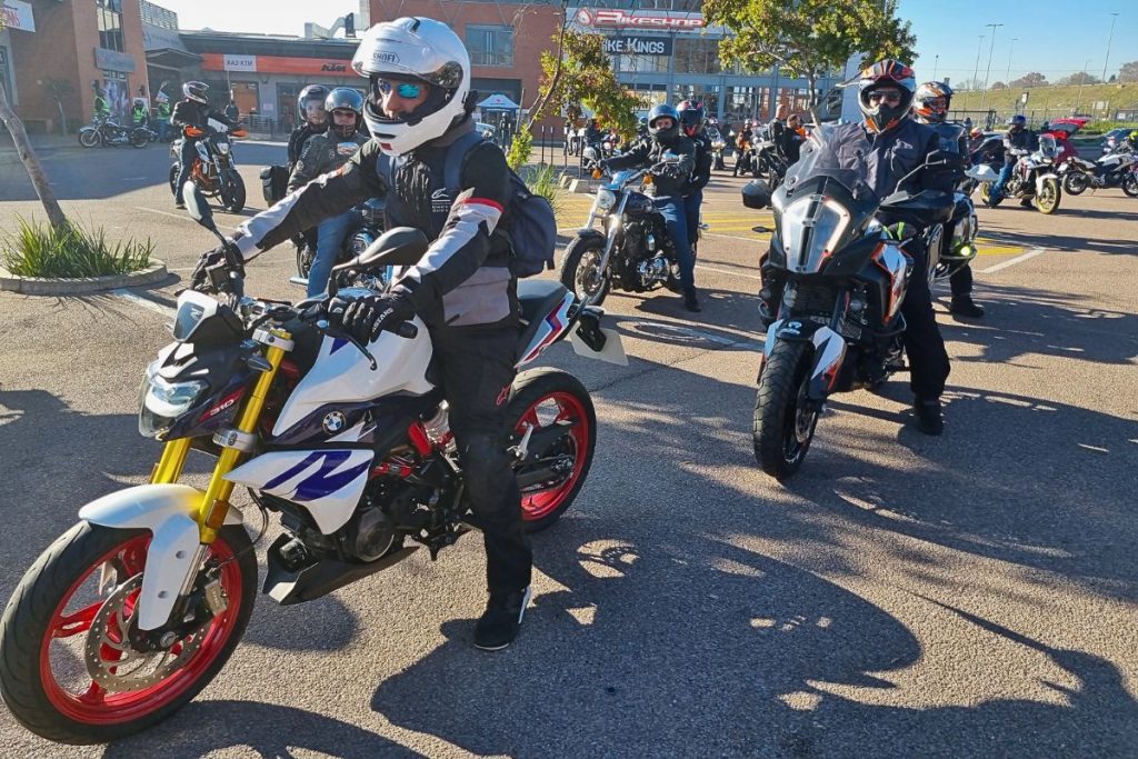 200 Blankets collected for the needy by Gauteng Bikers!