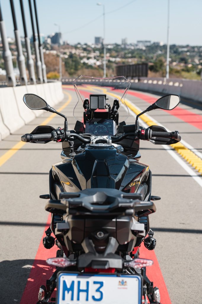 BMW S1000XR