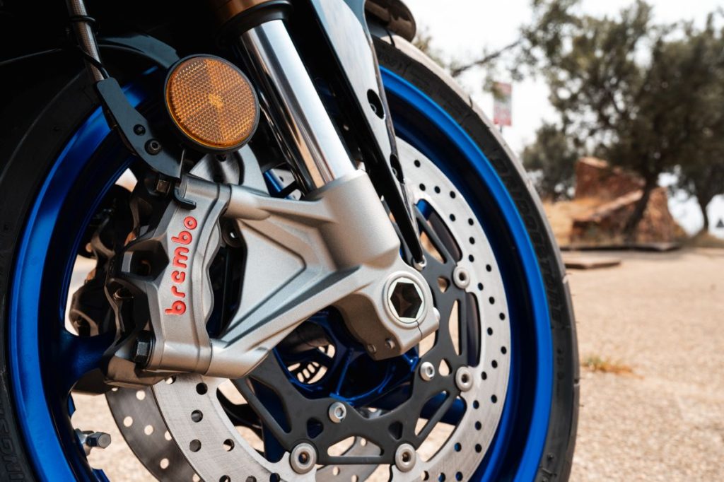 Yamaha R9