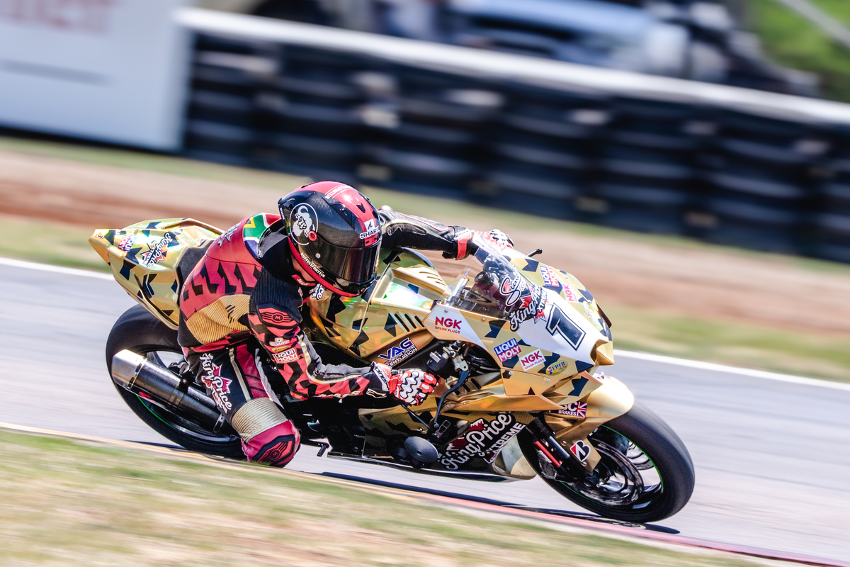 ZX-10 Masters Cup Round 8 Zwartkops Raceway - Ridefast Motorcycle