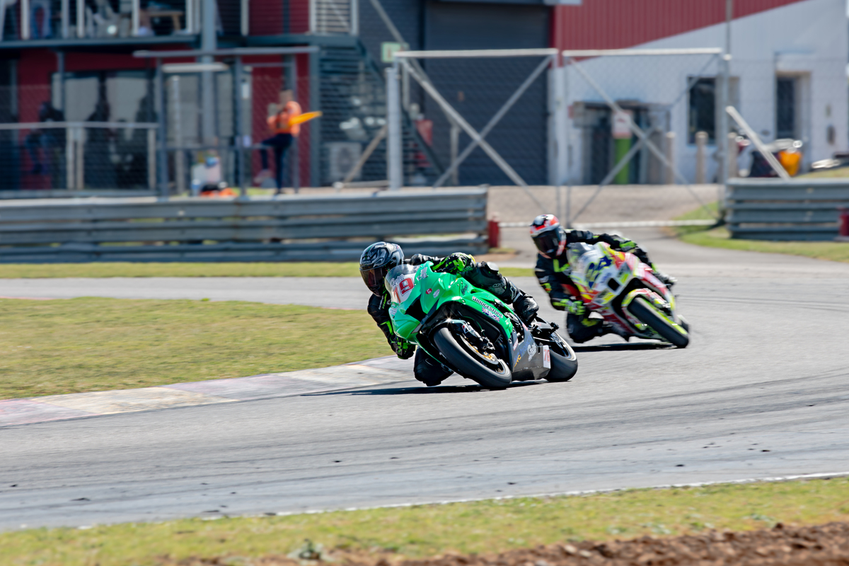 ZX-10 Masters Cup Round 8 Zwartkops Raceway - Ridefast Motorcycle