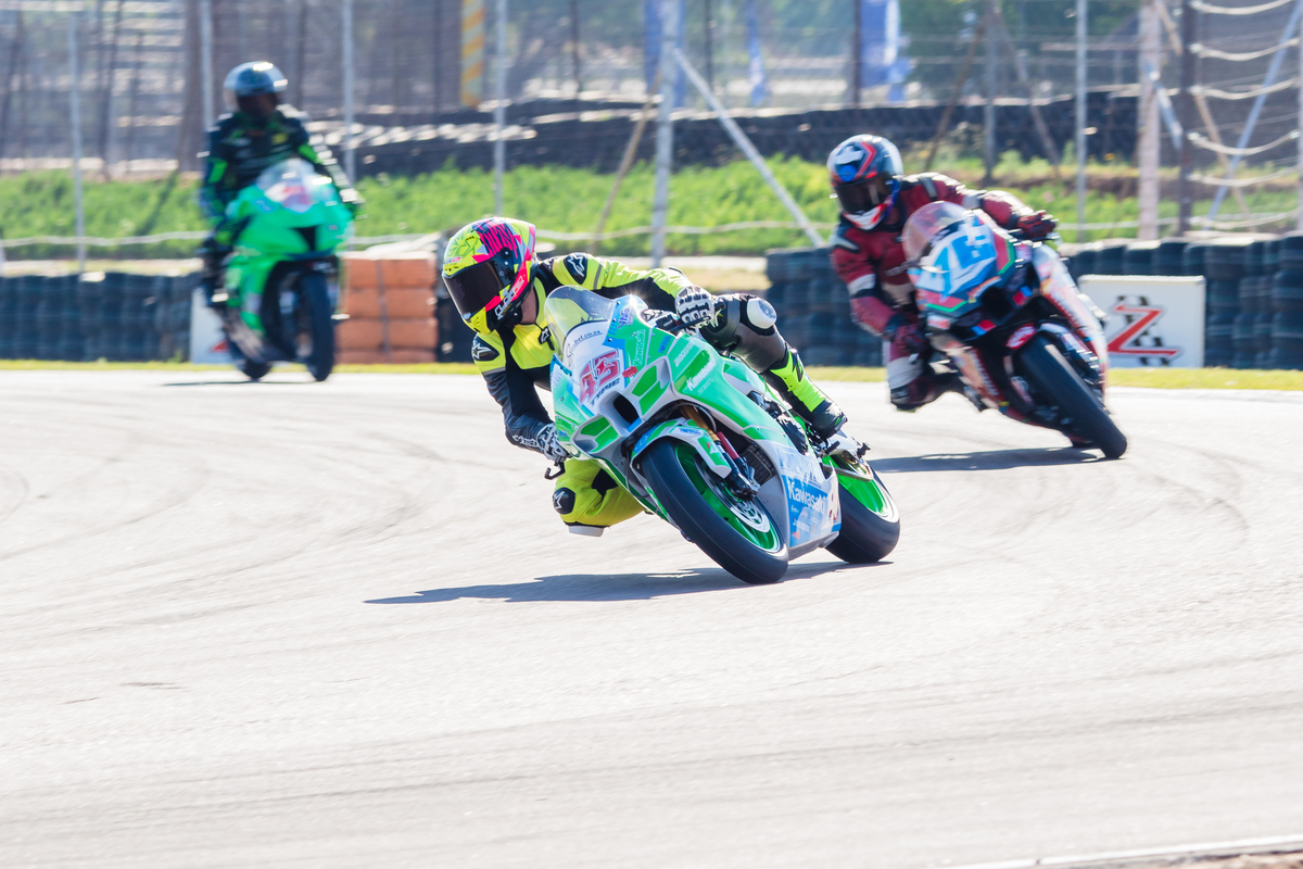 ZX-10 Masters Cup Round 8 Zwartkops Raceway - Ridefast Motorcycle