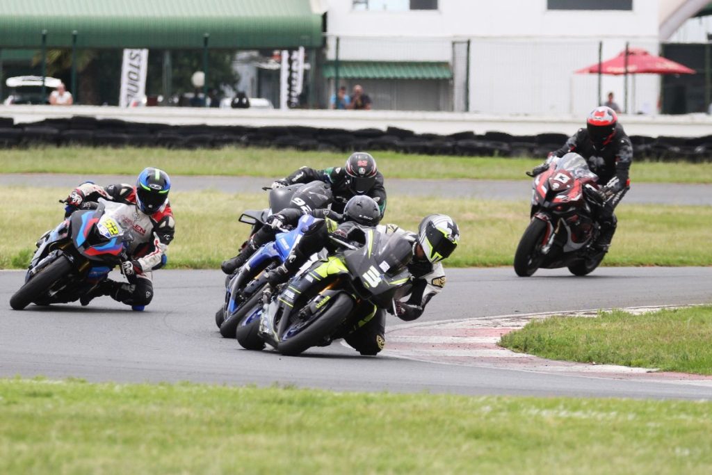 Redstar Raceway Social Racing