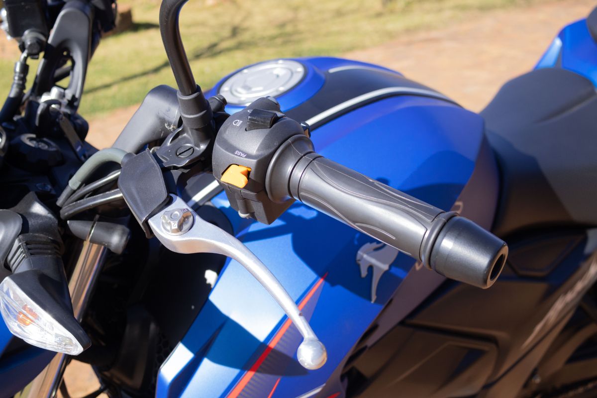 TVS Apache RTR 200 4V