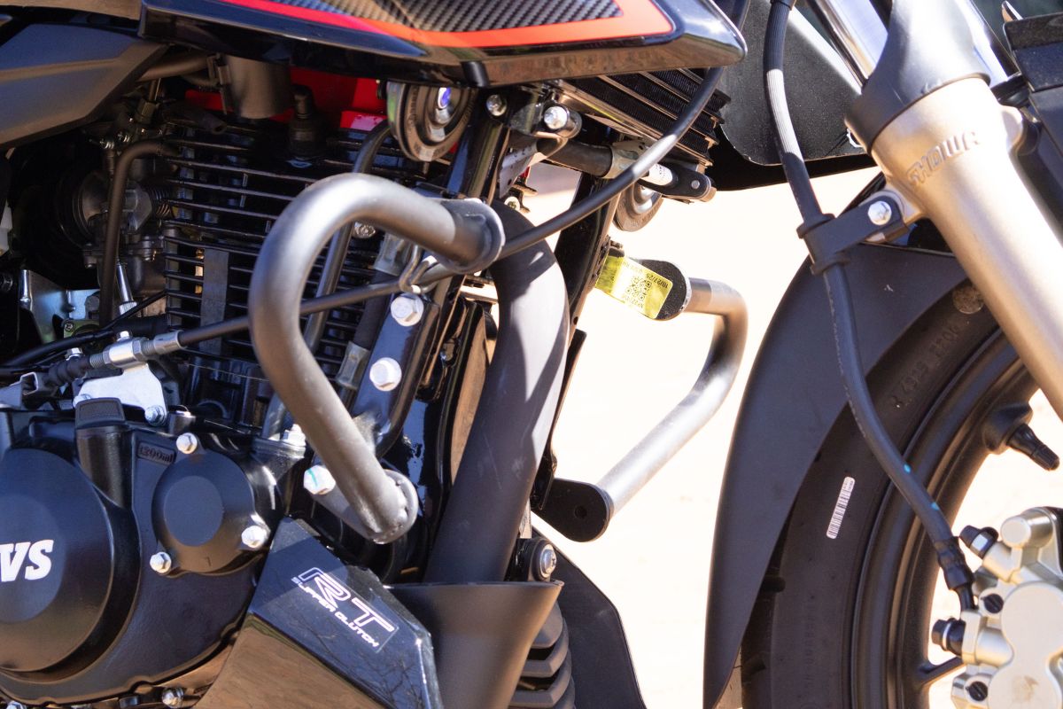 TVS Apache RTR 200 4V