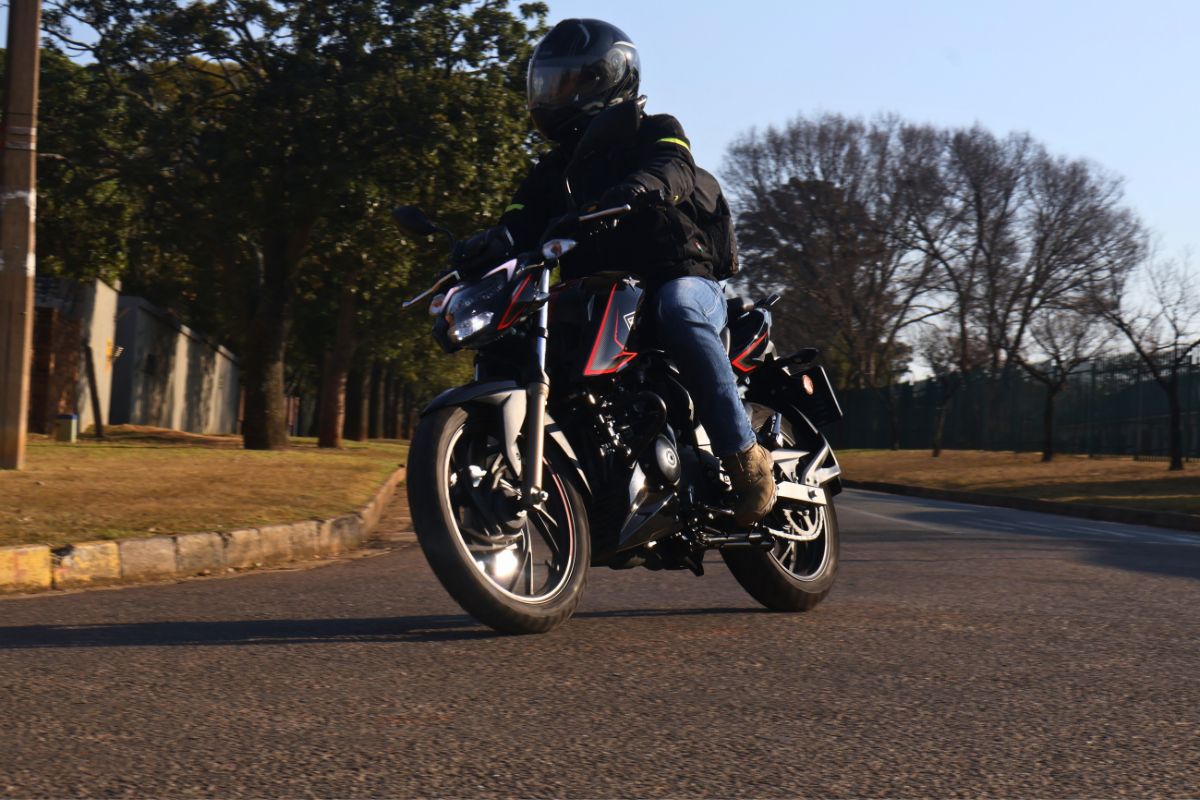 TVS Apache RTR 200 4V