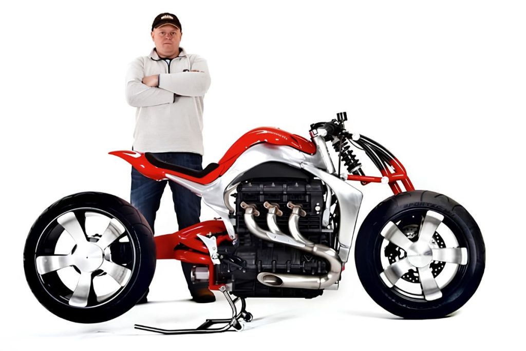 Roger Allmond’s Triumph Rocket III