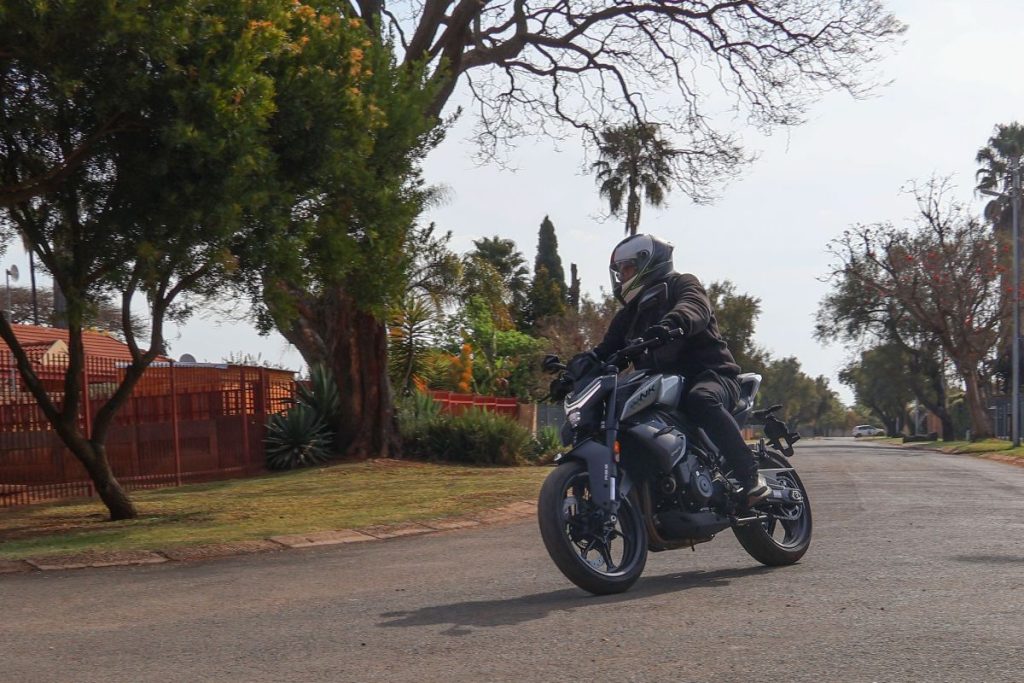 CFMOTO 450 NK