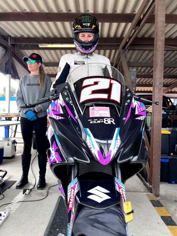 Suzuki 8R Cup